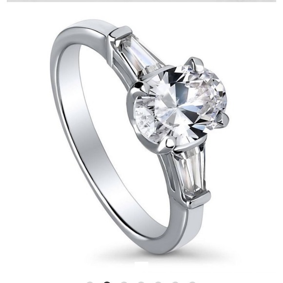 STERLING SILVER 3 STONE RING - Picture 3 of 8